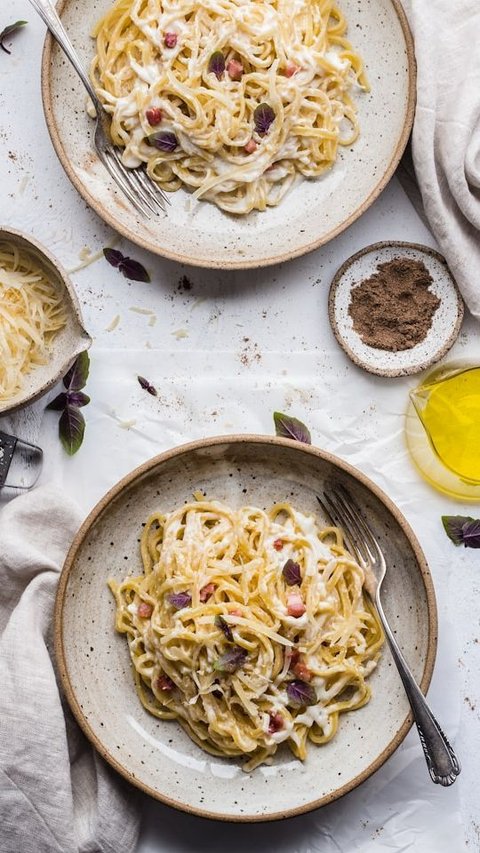 Easy Chicken Alfredo Recipe: The Authentic Italian Taste