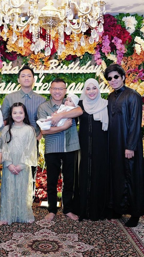 Anang Hermansyah Cries Touchingly as He Receives Birthday Greetings from Aurel