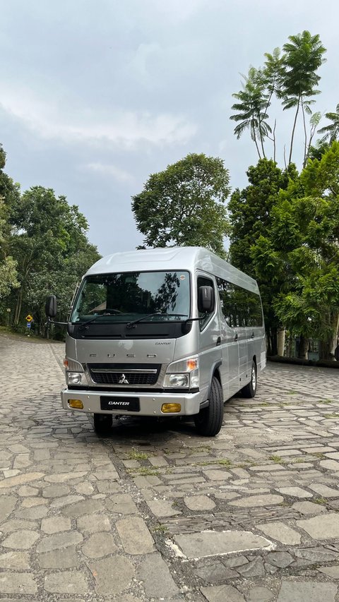 Gaet Sektor Wisata, Ini Keunggulan Fuso Canter Bus