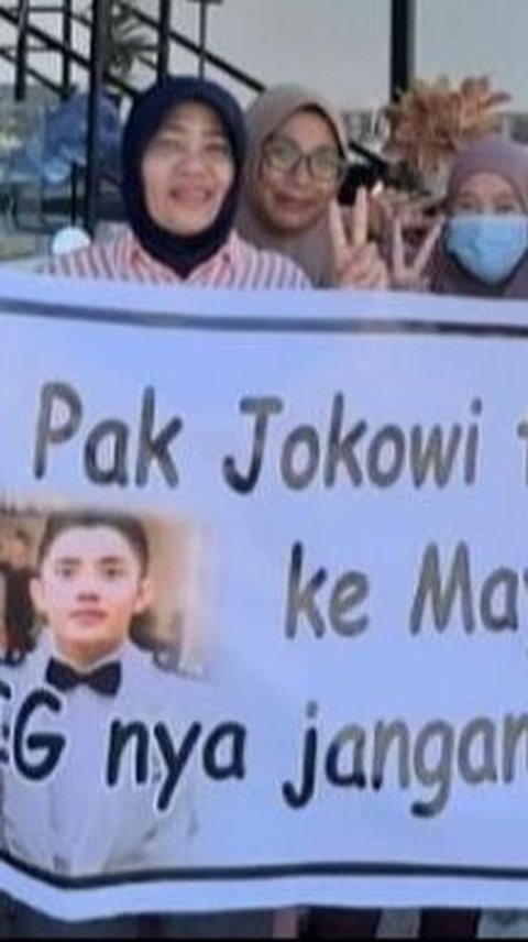 Waduh! Emak-Emak Demo ke Jokowi, Minta Mayor Teddy Buka Gembok Instagramnya