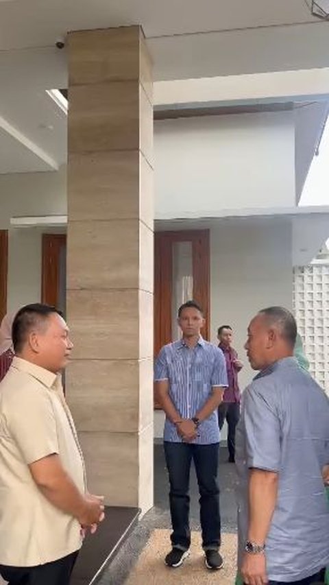 Momen Hormat Dudung Bertemu Eks Kasad Mulyono, Jenderal Bersahaja Buang Pangkat Depan Prajurit