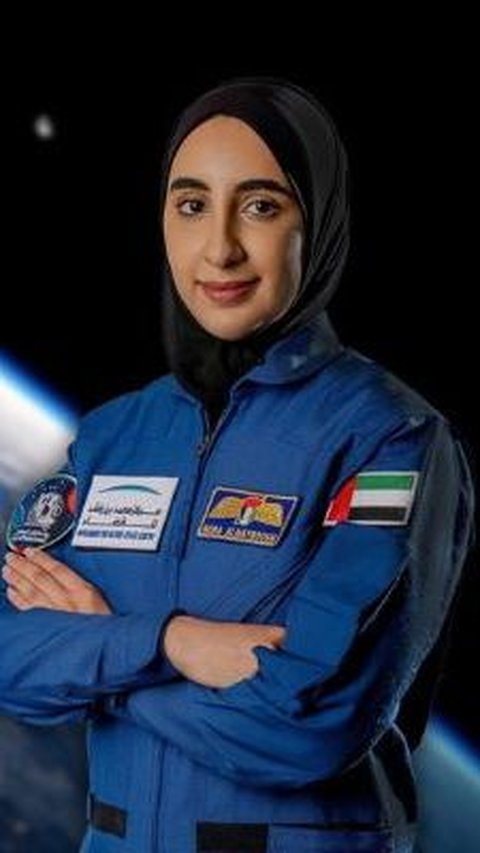 NASA Creates Special Costume for the First Hijabi to Go to Space