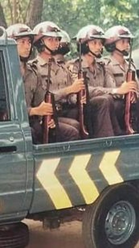 Foto Langka Slip Gaji Polisi Tahun 1994, Jumlah Penghasilan & Banyaknya Potongan Curi Perhatian