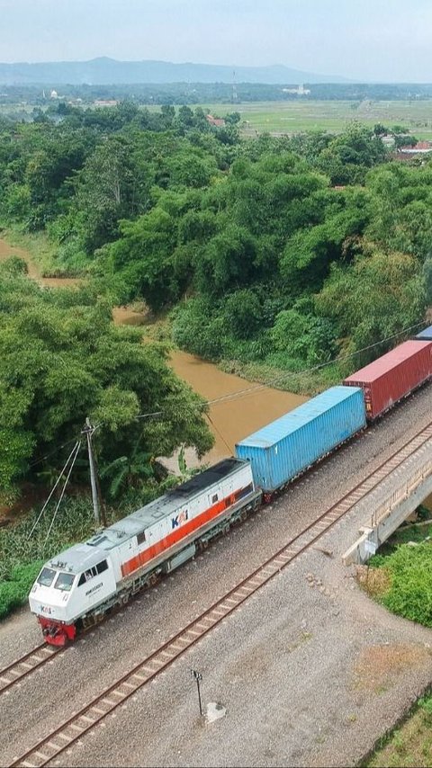 Fakta Insiden KA Putri Deli Tabrak Truk Tronton di Sergai, Diduga Sopir Nekat Terobos Palang Pintu Perlintasan