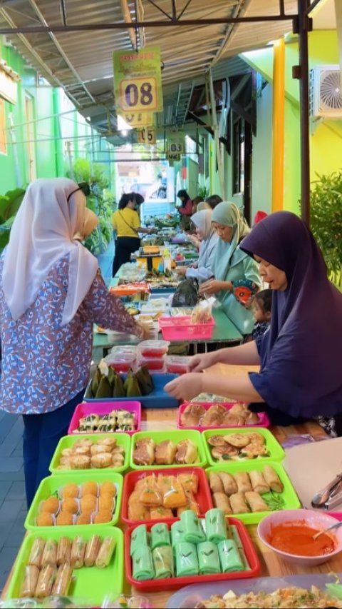 Ramadan Market in Kauman Yogyakarta, Located in Narrow Alley and Always Crowded with People