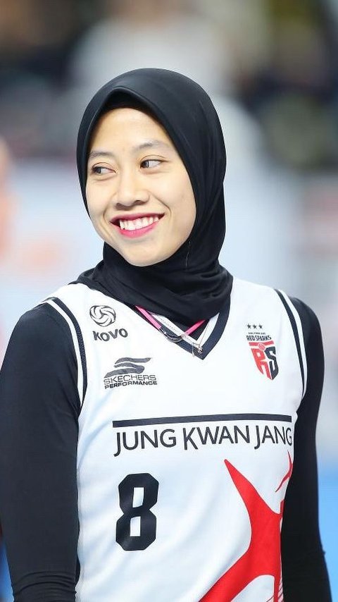 Portrait of Megawati Hangestri's House, an Indonesian Volleyball Player who became an Idol in South Korea