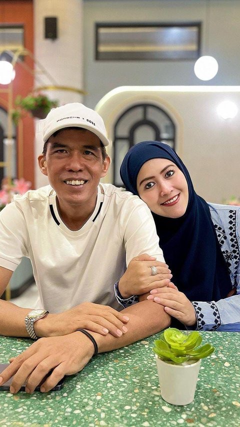 8 Portraits of Meggy Wulandari's Family and Husband After Divorce from Kiwil