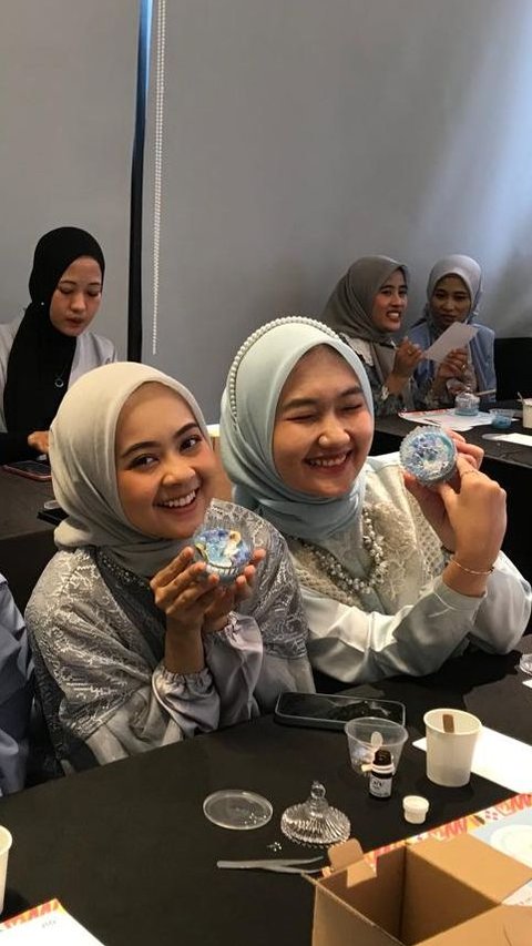 Dream Day Ramadan Fest 2024: Decorate Scented Container Candle With GIV Hijab Together with DIW 2024 Finalists