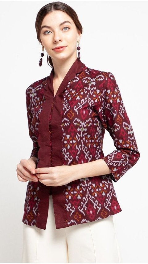 How to Choose Contemporary Batik Blouse for Women, Can Also be Worn During Eid