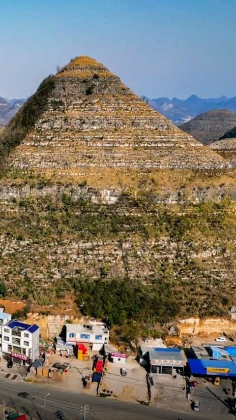 Netizen Heboh, Video Drone Perlihatkan Gunung Piramida di China Mirip Piramida Mesir
