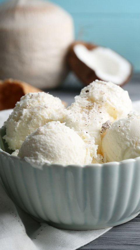 Variations of Breaking Fast Snacks, Fresh and Creamy Coconut Ice Cream