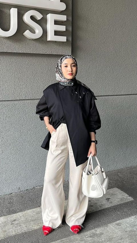 Outfit Hitam Jadi Statement untuk Hijaber, Tengok Mix and Match yang Seru