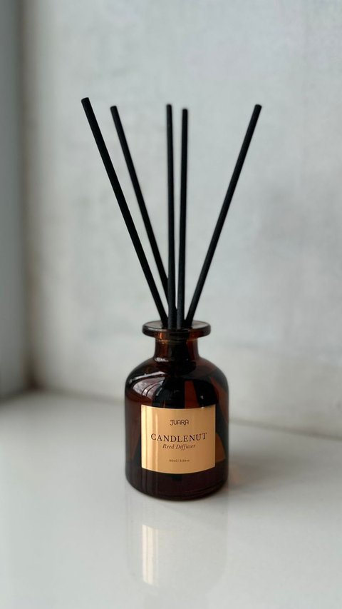 Create a Warmer Atmosphere at Home with Sweet Aroma Reed Diffuser