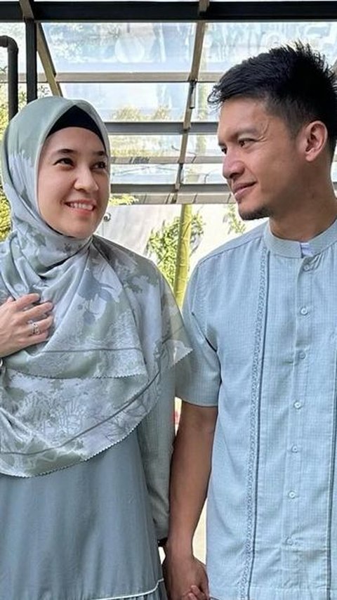 Potret Dimas Seto dan Dhini Aminarti Pasangan Artis yang Istiqomah Berhijrah, Kini Punya 46 Anak Asuh Usai 15 Tahun Menikah