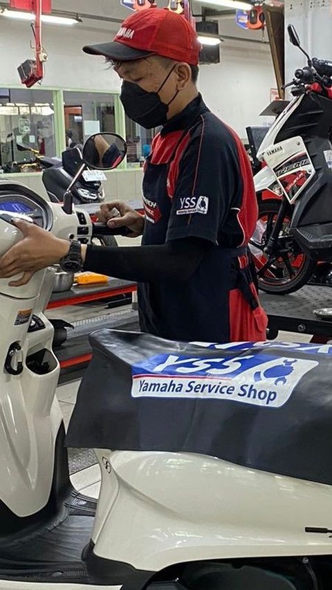 Buy This Engine Oil and Get iPhone 15 and Yamaha Motor Without Lottery