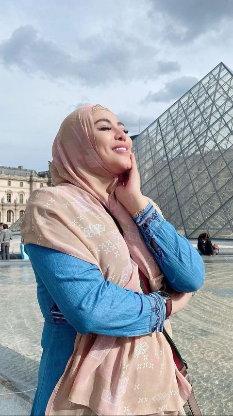 Cantik dan Memesona, Deretan Pedangdut Tanah Air Mengenakan Hijab Bikin Pangling