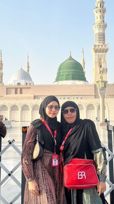 Inilah Sederet Pedangdut Tanah Air yang Jalani Umrah di Bulan Ramadhan, Ada Lady Rara hingga Wika Salim