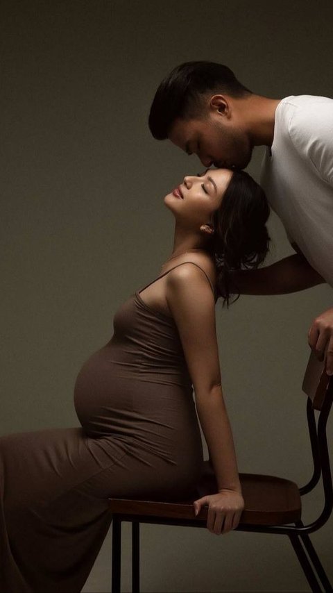 8 Potret Maternity Shoot Terbaru Jessica Mila yang Tuai Banyak Pujian, Aura Bumil Makin Terpancar dan Cantiknya Tak Main-main