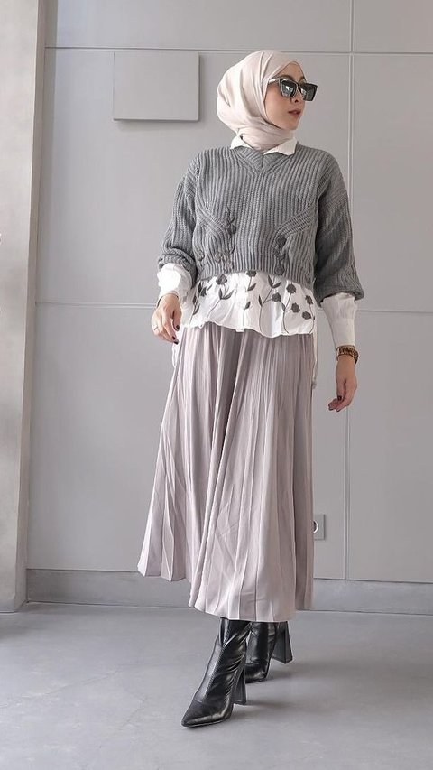 Warm Style with Sweater for Holiday Raya, Check Outfit Richa Iskak