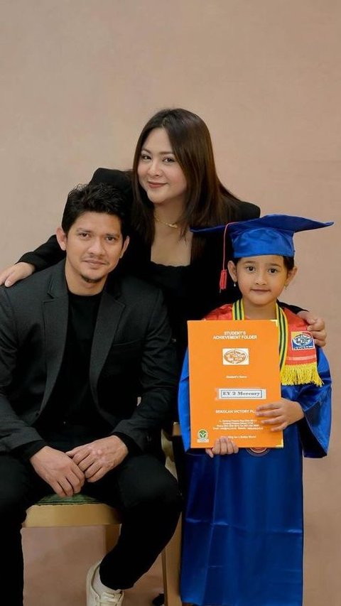 Potret Cantik Aneska Putri Bungsu Audy Item & Iko Uwais Jalani Wisuda TK, Senyumnya Manis Mirip Sang Mama