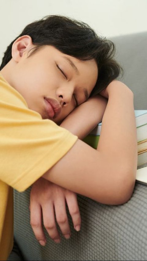 Teenagers Actually Need More Sleep for Their Mental and Brain