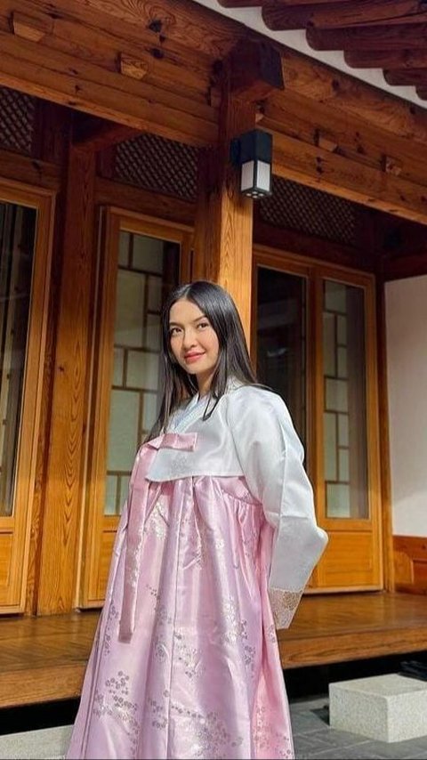 Rayakan Ultah di Korea, Cantiknya Raline Shah Kenakan Hanbok Vibesnya Bak Putri di Drakor