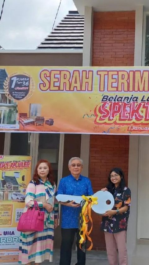 Kisah Wanita 24 Tahun Dapat Hadiah Rumah dari Undian Belanja di Supermarket, Tidak Menyangka