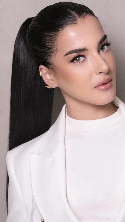 Portrait of Tasya Farasya's Makeup ala The Arab Kardashians Version
