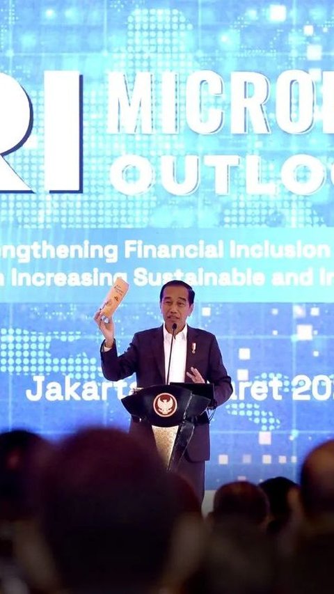 VIDEO: Jokowi Banggakan Produk UMKM 'Mama Muda' Depan Menteri dan Pengusaha