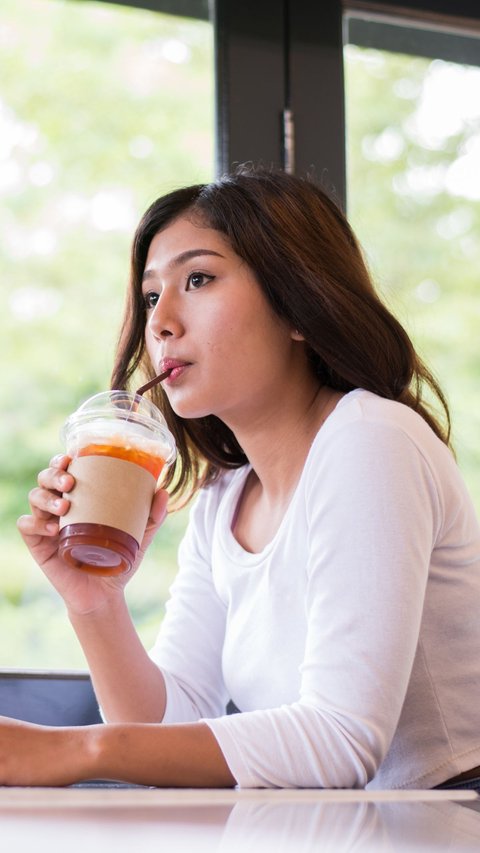 3 Dangers of Drinking Sweet Tea Too Often