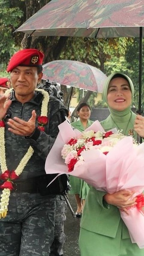 Becoming the Wife of Commander of Unit 81 Kopassus, Take a Look at 9 Photos of Juliana Moechtar Blending with Persit Special Forces