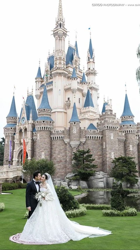 7 Potret Pernikahan Artis Bertema Disneyland, 3 Pasangan Berakhir Miris, Terbaru Sandra Dewi!