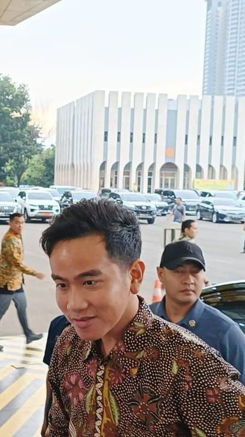 Jawaban Menohok Gibran Usai Disamakan dengan Sopir Truk Kecelakaan di GT Halim oleh Hasto Sekjen PDIP