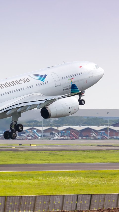 Airplane Ticket Prices Decrease During Ramadan 2024, Personal Maintenance Costs Increase