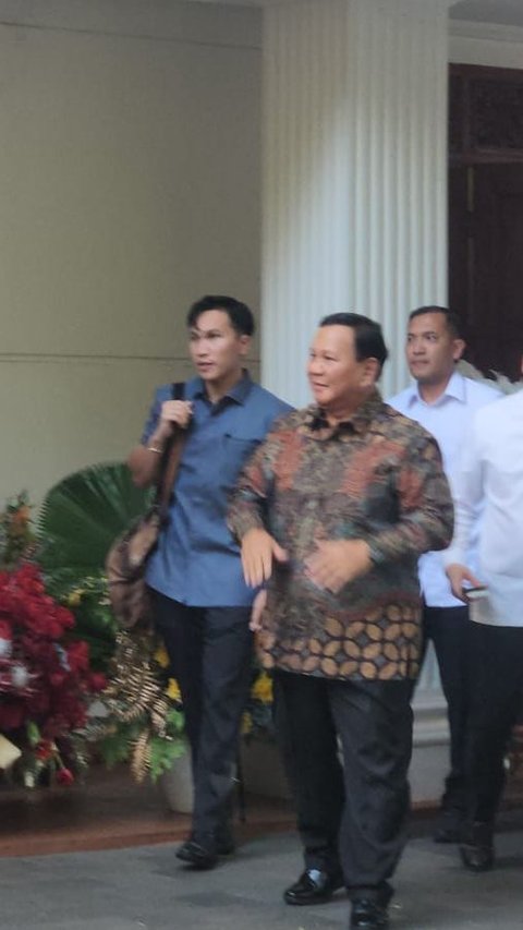 Prabowo Sungkem pada Ma'ruf Amin di Acara Silaturahmi Lebaran