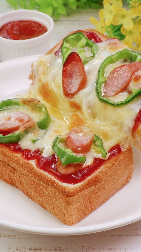 Make Pizza Toast for a Practical and Satisfying Breakfast Menu