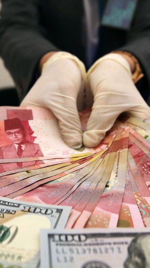 Imbas Serangan Iran ke Israel, Rupiah Makin Terpuruk Pasca Libur Panjang Lebaran