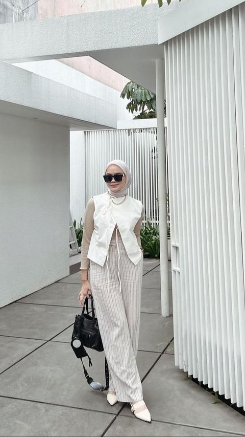 Pilihan Style Simpel untuk Hijaber 'Back To Work'