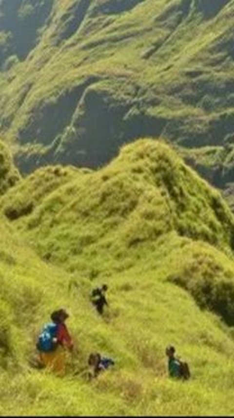 135 Pendaki Dilarang Mendaki Gunung Rinjani Tanpa Tiket