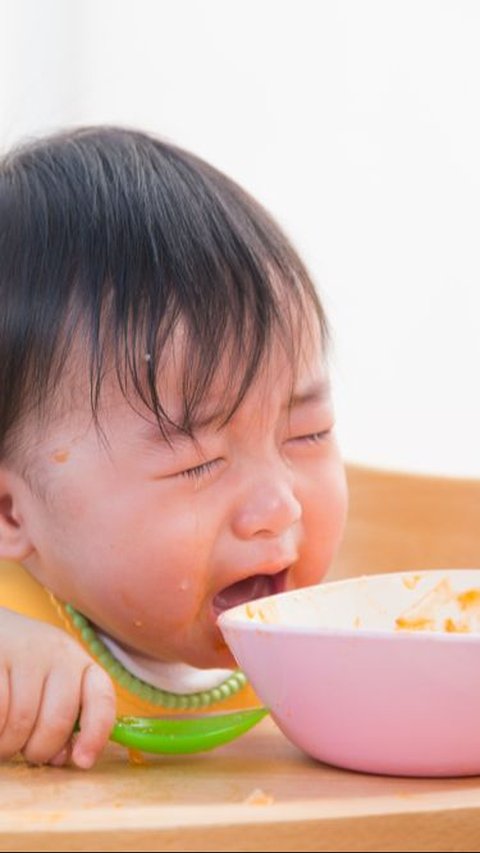 Si Kecil Sering Menolak Makan? Coba Feeding Theraphy