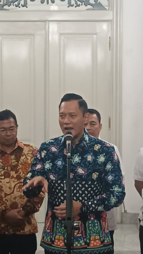 VIDEO: Gaya Menteri AHY Bicara dengan Anak Buah Hangat Diselingi Canda Tawa