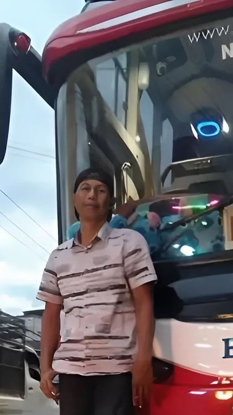 Blessings from Makassar Bus Driver Inviting Passengers to Eat at In-Laws' House During Eid, Receives Rp100 Million Donation and Gets Promoted