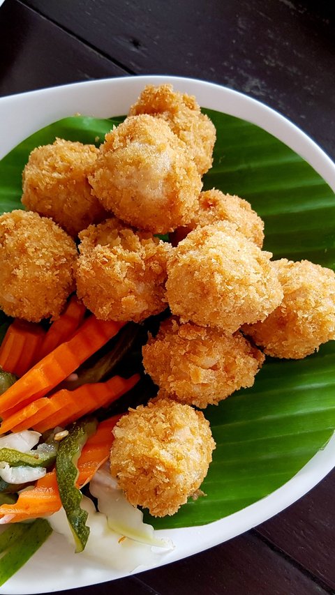 Fried Shrimp Meatball Recipe, Crunchy with Every Bite