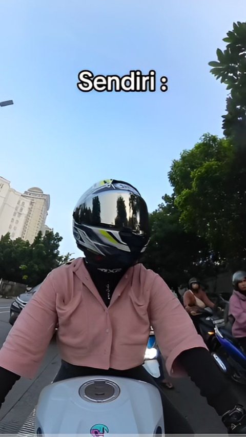 Riding Bareng Pacar Berujung Nangis, Gara-gara Kerikil yang Terlempar dari Ban Motor