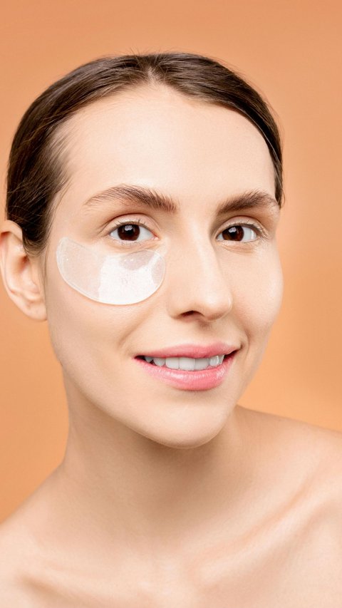 What Causes Dark Circles and Eye Bags? Here's How to Get Rid of Them