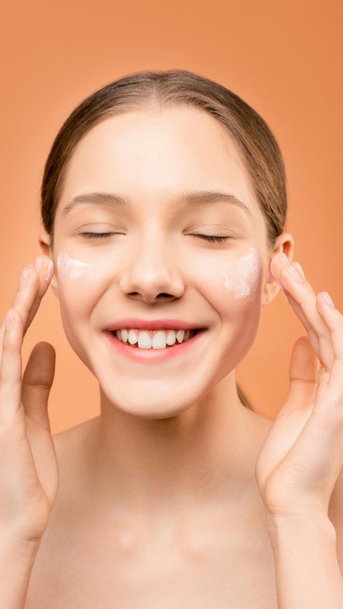 10 Rekomendasi Skincare AHA BHA Terbaik Tahun 2024 untuk Hasil Optimal