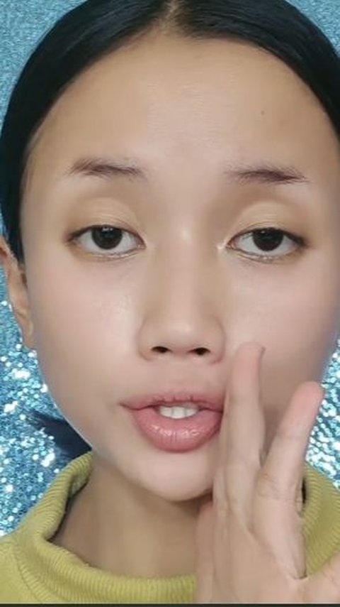 Wanita Ini Recreate Makeup Ala Syahrini, Hasilnya Manglingi Banget Bak Pinang Dibelah Dua