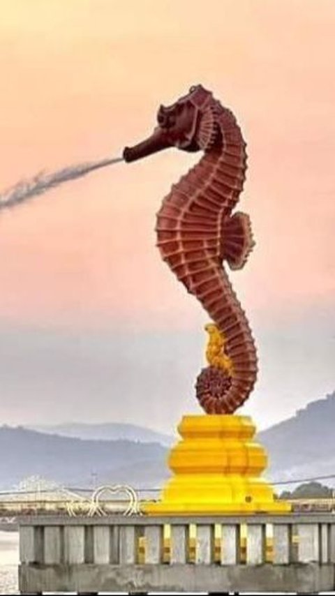 The Cambodian Seahorse Statue Spouts Water Like the Merlion in Singapore