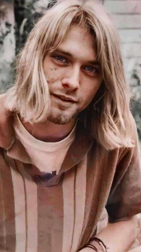 Fakta Menarik Kurt Cobain, Seorang Musisi Terkenal yang Pernah Lempar Gitar Ke Wajah Penonton Saat Konser