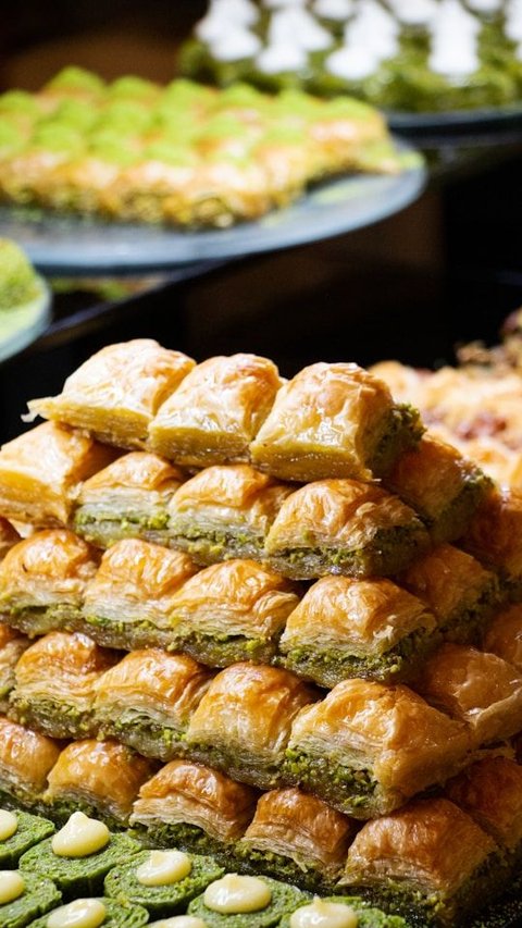 Homemade Baklava Recipe: Turkish and Greek Style